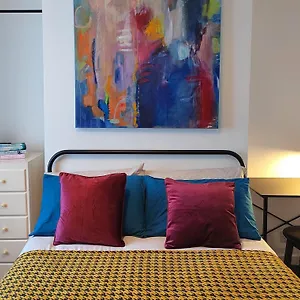  Apartment Granville 5br Townhouse - Ideal For Groups, Families Or Contractors By Suitely